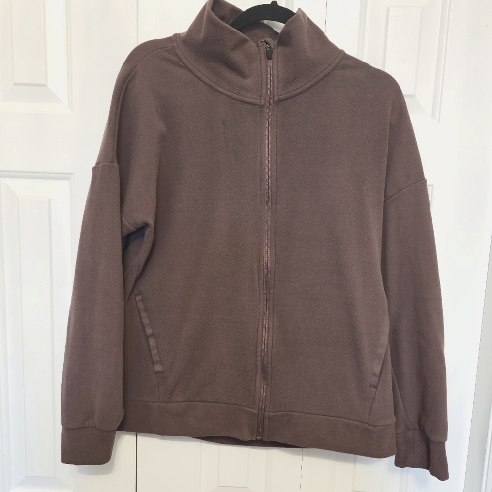 Mauve Large Mondetta fleece zip-up ladies sweater with pockets